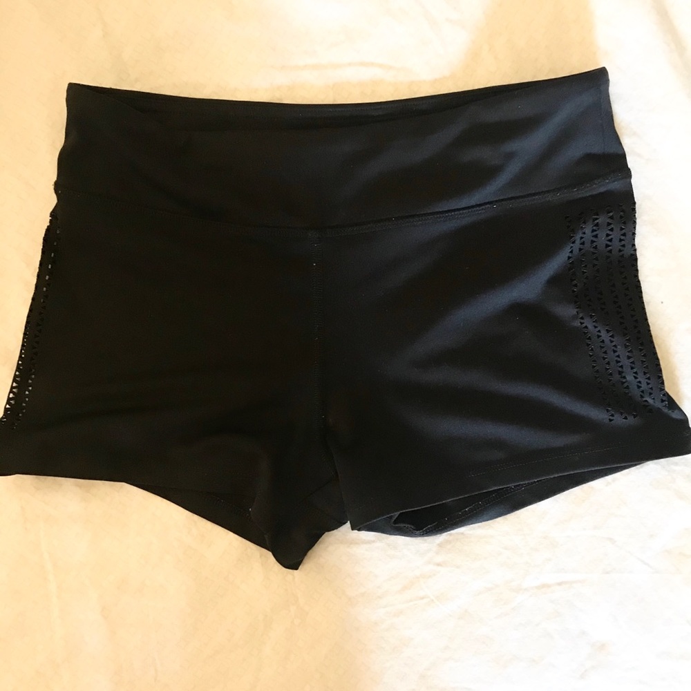 Forever 21 Workout Shorts Medium Black Cute Cutout